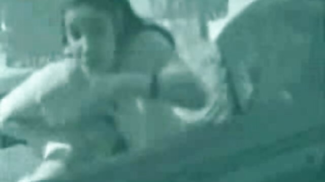Lijepa cimerka jebena na pov kameri u rupici za usta